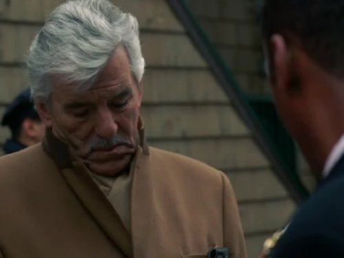 "Law &amp; Order" Kingmaker